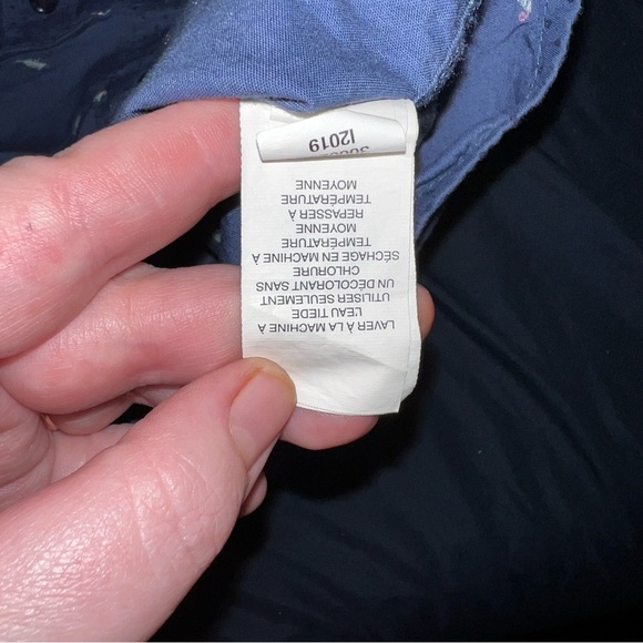 The Children's Place Boys Blue Short Sleeve Lizard Print  Button-Down Shirt 5t - Picture 5 of 6